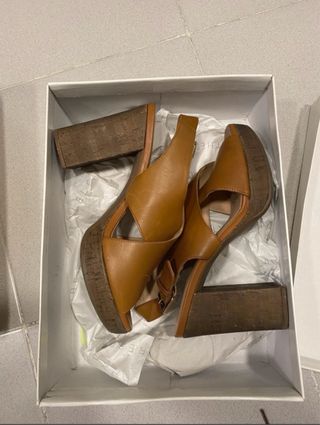 Sandalias Geox Piel Marrón Tacón