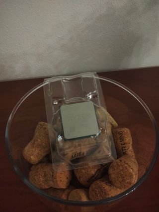 Ryzen 3100 + Cooler | AMD