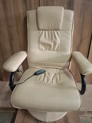 Sillón de masaje y reposapiés