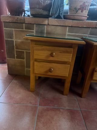 Mesita de noche madera y cristal