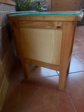 Mesita de noche madera y cristal