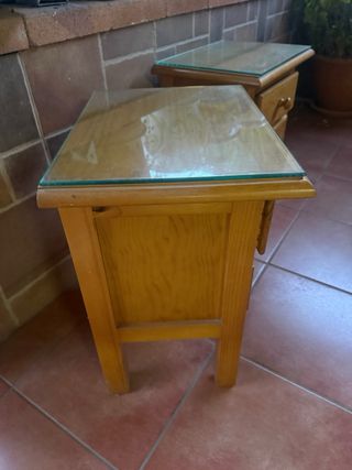 Mesita de noche madera y cristal