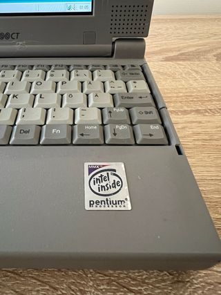 Icónico  Toshiba Libretto 100CT