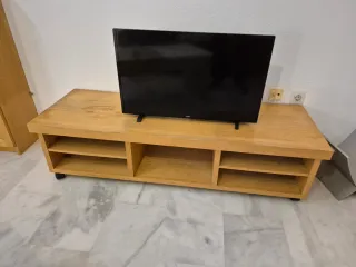 Mueble TV madera con ruedas