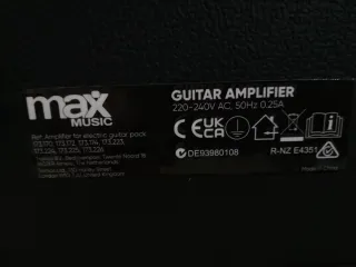 Amplificador Guitarra Max Gigkit