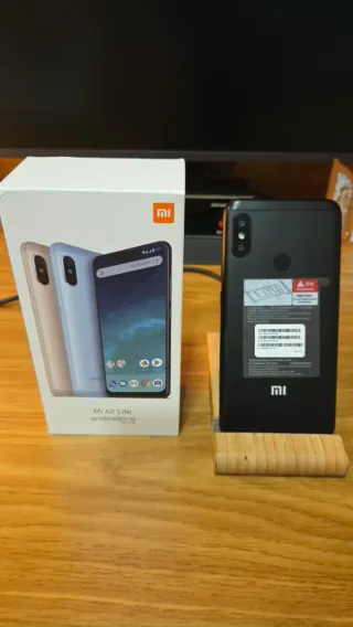 Nuevo Xiaomi Mi A2 Lite Negro 64GB con protector