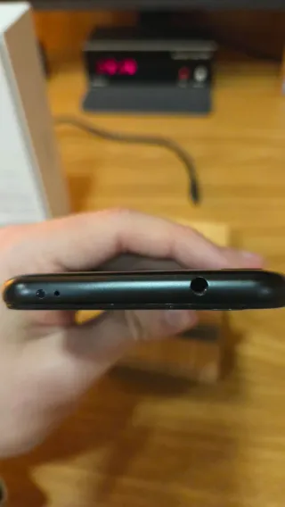 Nuevo Xiaomi Mi A2 Lite Negro 64GB con protector