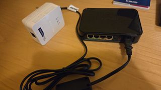 NETGEAR Adattatore Internet 4 LAN Powerline