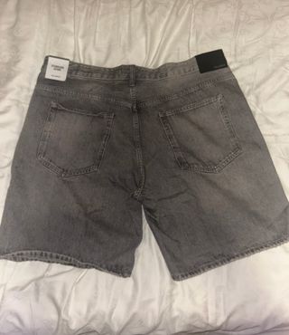 Pantalón corto vaquero Pull&Bear gris