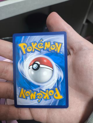 Pikachu VMAX Arcoíris Rainbow 202/135