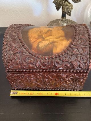 Caja joyero antigua con imagen Virgen y Niño Jesús
