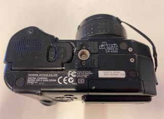 Cámara Olympus C-5050 Zoom Digital