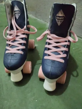 Juego Patines 4 Ruedas + Bolsa y Protecciónes