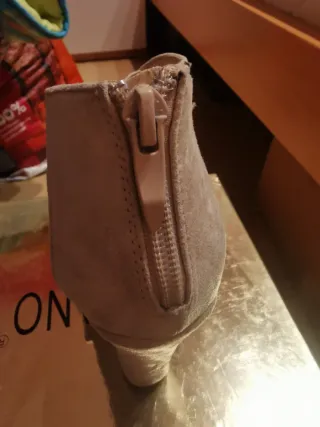 Sandalia cuña tacón beige