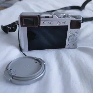 Panasonic Lumix DMC-LX100 Plata