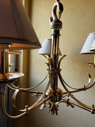 Lámpara colgante cisne dorado