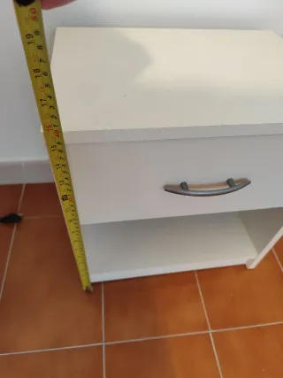 Mesita de noche blanca 38x28x40cm