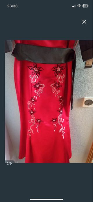 Vestido fiesta rojo con bolero negro