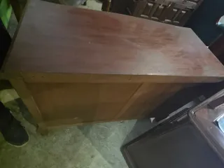 Cómoda antigua de madera