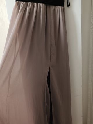 Abito da cerimonia beige e nero