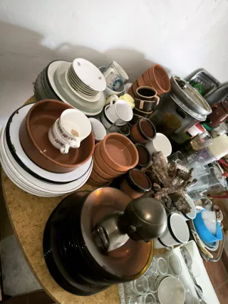 Lote de vajilla y menaje de cocina