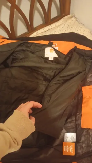 Pack Just Eat: Mochila, Casco, Abrigo y Pantalones