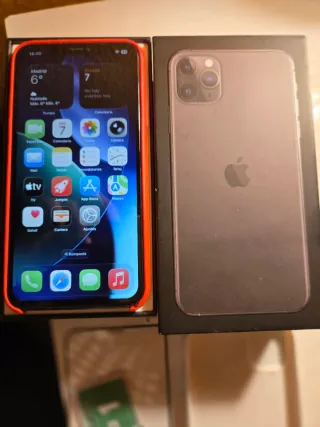 iPhone 11 Pro Max 256GB Rojo