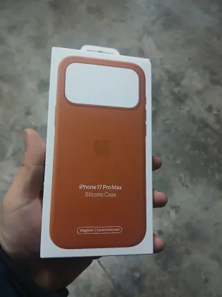 Funda iPhone 17 Pro Max Silicona MagSafe