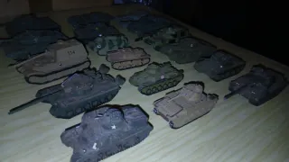 Lotto di 17 carri armati di piombo