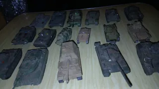 Lotto di 17 carri armati di piombo