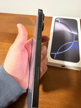 iPhone 16 Pro Max 256GB 100% Batería