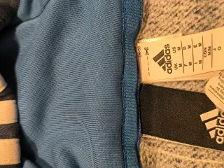 Sudadera Adidas con capucha Streetwear Retro