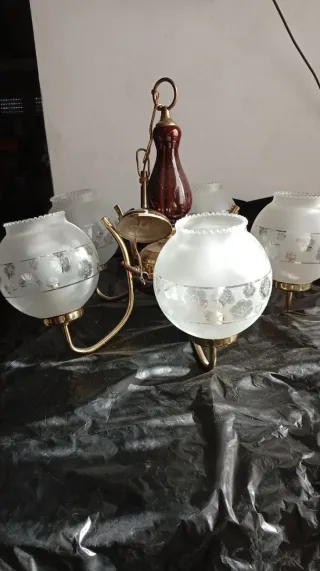 Lámpara de techo colgante dorada