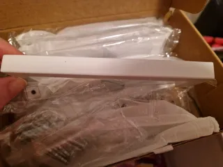 Tirador de puerta blanco