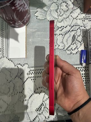 iPhone 14 Plus Rojo Nuevo Lo vendo con fundas