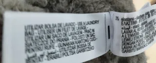 Abrigo corto efecto pelo. Zara