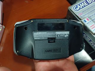 Game Boy Advance en Caja Original Nintendo Negra