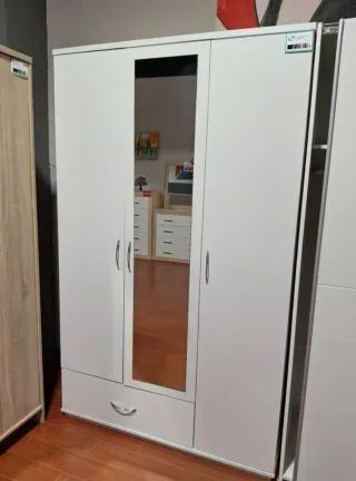 Armario 3 puertas y 2 cajones