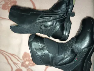 Botas de moto negras usadas 3 veces