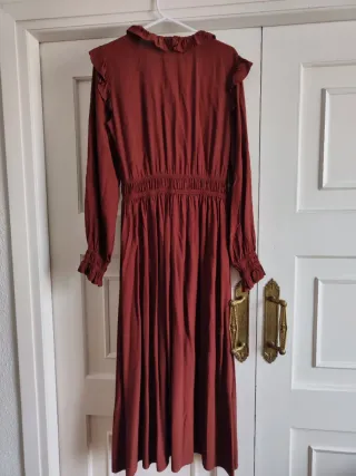 Vestido largo con volantes