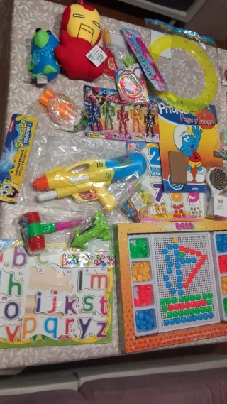 Lote de juguetes varios