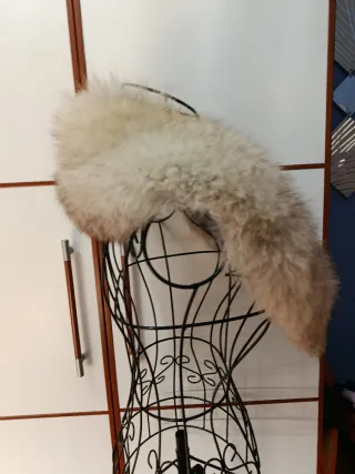 Collo folto pelliccia beige/grigio