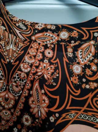 Vestido naranja estampado