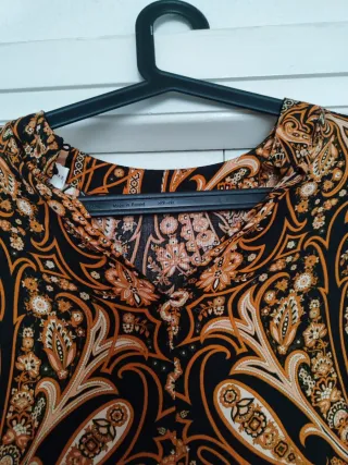 Vestido naranja estampado