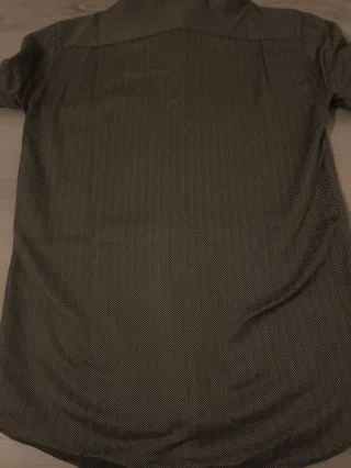 Camicia uomo grigia con linee nere