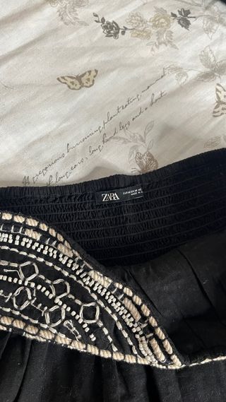 Top Zara con detalles bordados Talla M