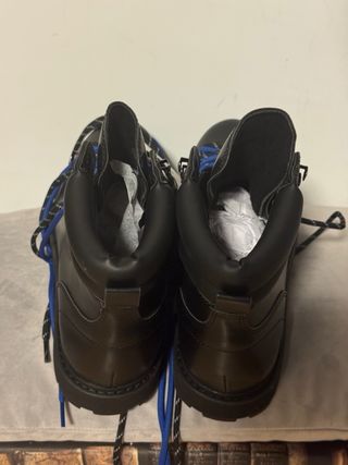 Botas de montaña Nuevas Talla 43