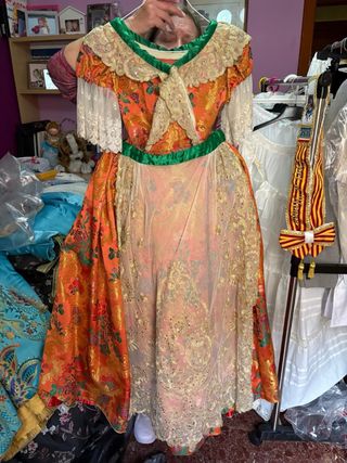 Traje de Fallera Niña y zapatos