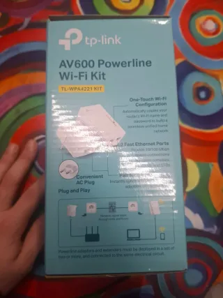 TP-Link Powerline Wi-Fi Extender AV600