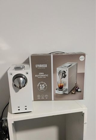Cafetera Nespresso CREMESSA Nueva